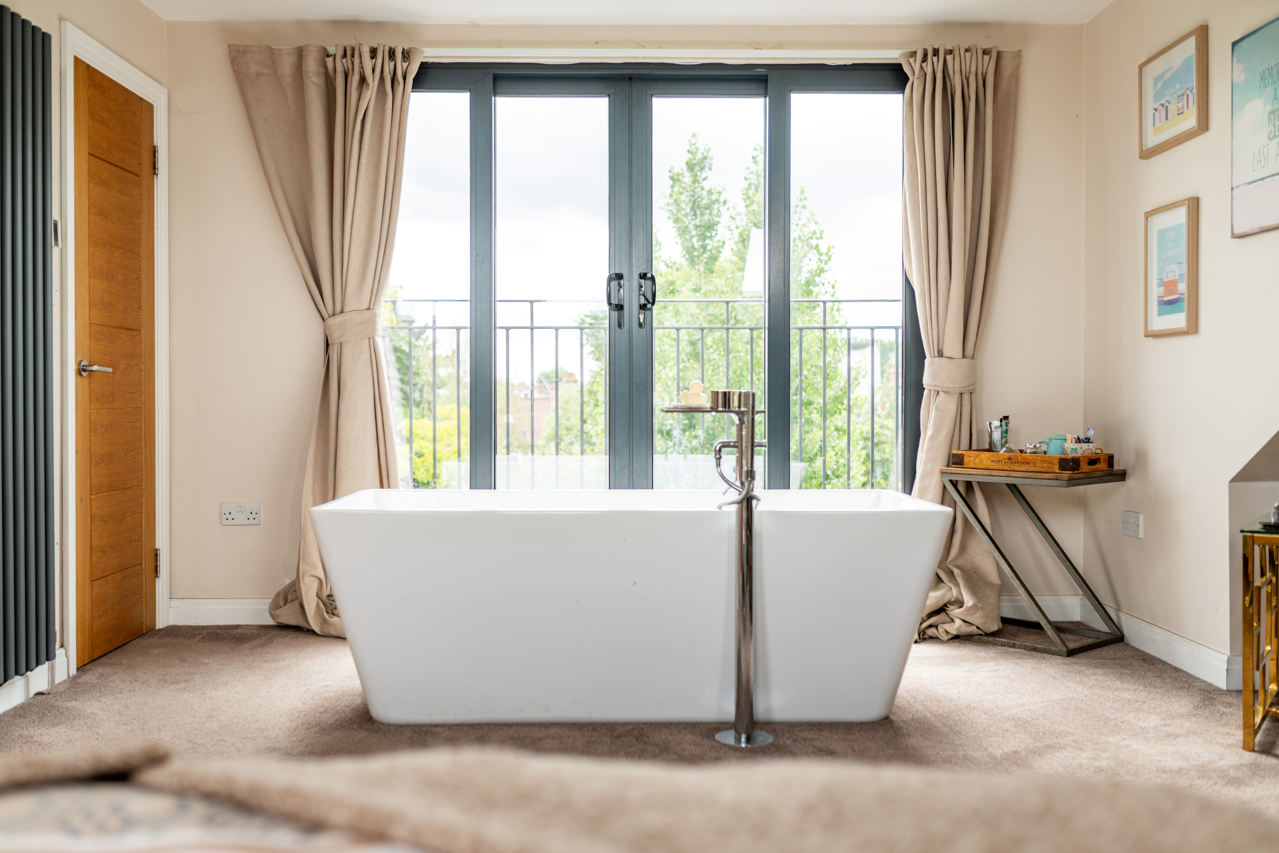 Mesmorising bath view